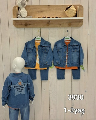 Комплект одежды для мальчиков: джинсы, джинсовая куртка и футболка BEBESSI